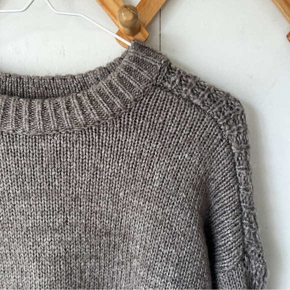 Abercrombie and Fitch Grey Sweater - Picture 4 of 4